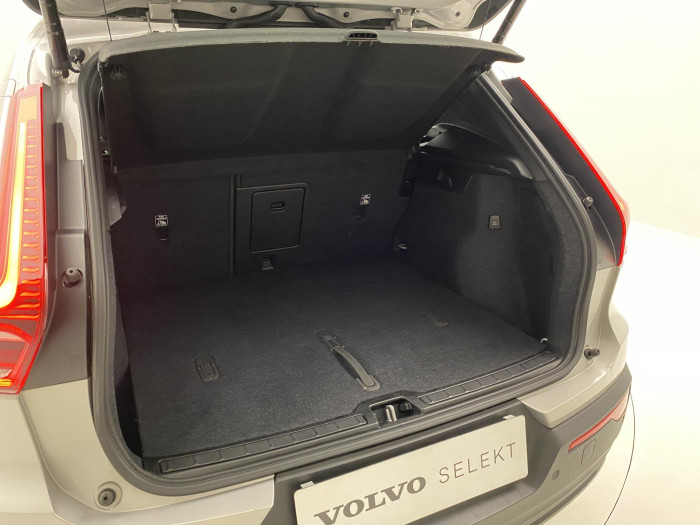 Volvo XC40 B4 DARK PLUS AUT CZ