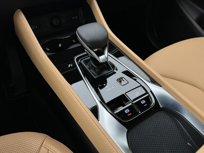 MG HS 1.5 TGI EXCLUSIVE AUT CZ 1.maj 1.5 Exclusive