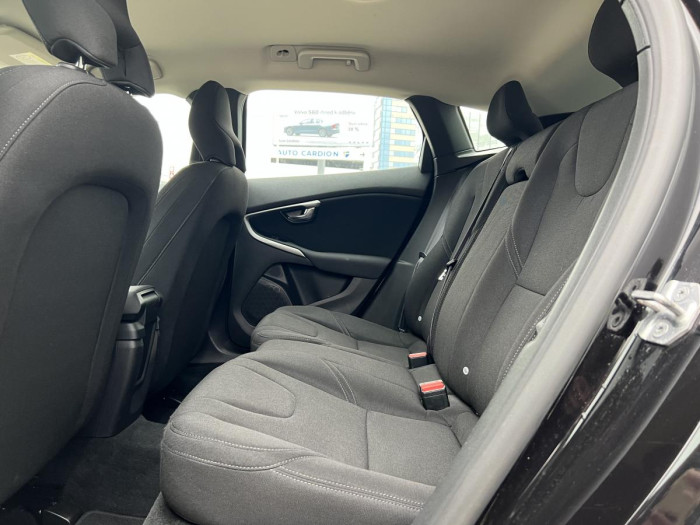 Volvo V40 D2 NAVIGACE 1.maj. 2.0 d