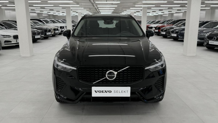 Volvo XC60 B4 AWD PLUS DARK REZERVACE 2.0 Plus