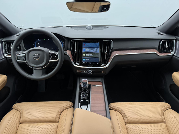 Volvo V60 CC B5 AWD ULTIMATE REZERVACE 2.0 CC CC