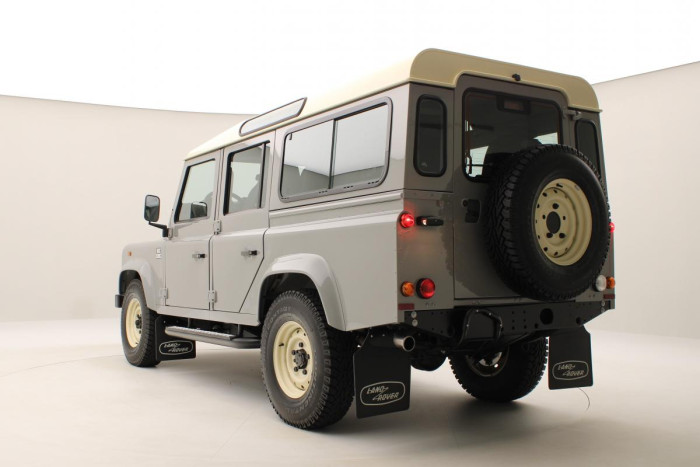 Land Rover Defender WORKS V8 ISLAY EDITION 5.0 V8 Edition