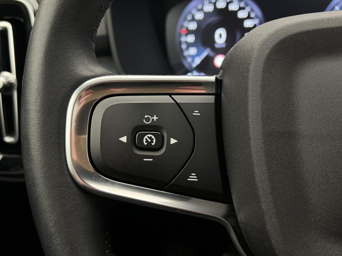 Volvo XC40 T2 MOMENTUM 1.maj. 1.5 Momentum