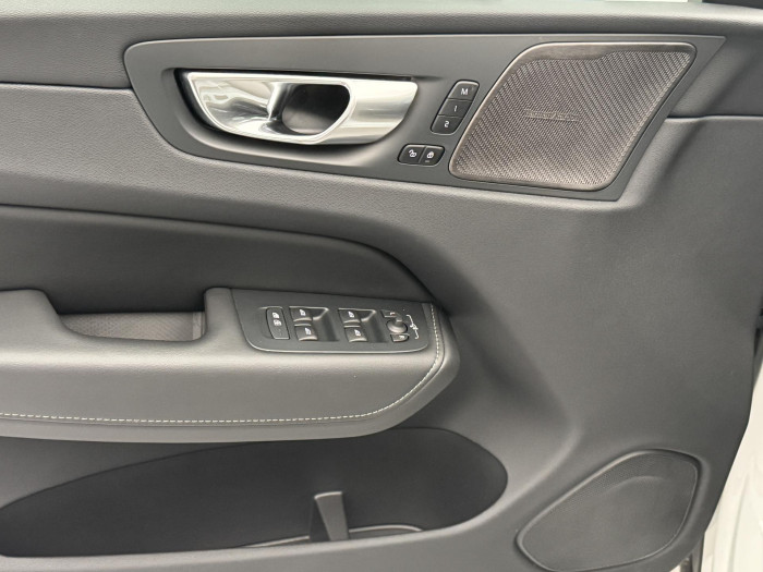 Volvo XC60 T8 AWD RECHARGE BRIGHT PLUS