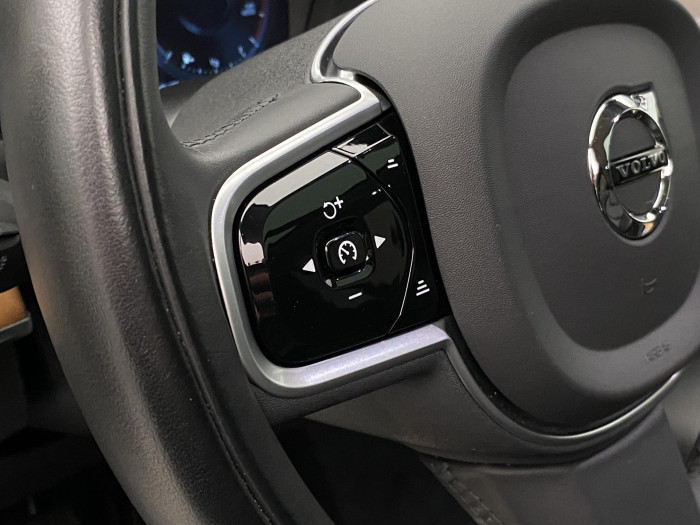 Volvo XC90 B5 AWD INSCRIPTION REZERVACE