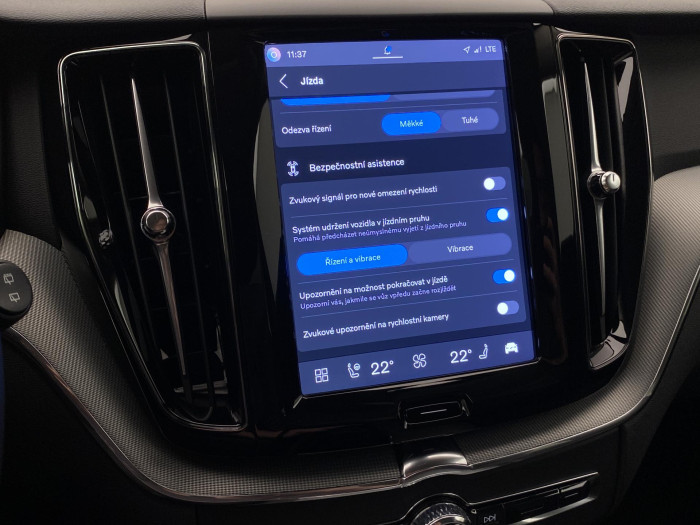 Volvo XC60 B5 AWD CORE AUT