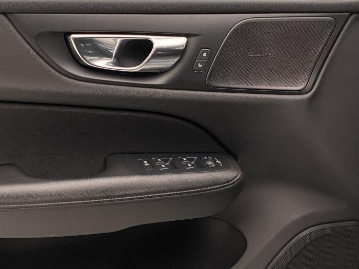 Volvo V60 B4 MOMENTUM REZERVACE 2.0 Momentum