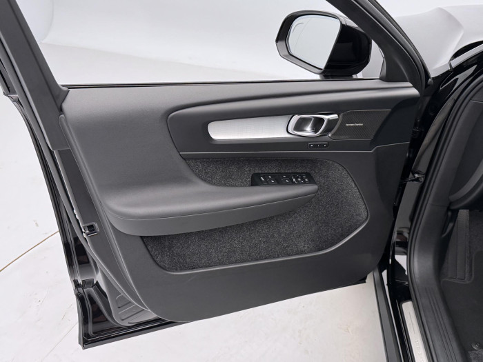 Volvo XC40 B4 AUT ULTRA BLACK EDITION 2.0 Edition