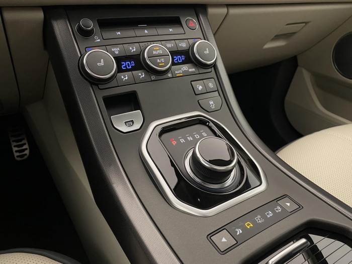 Land Rover Range Rover Evoque 2.0 Si4 HSE AWD REZERVACE