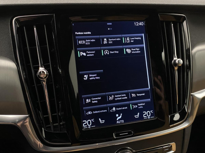 Volvo V90 D5 AWD MOMENTUM REZERVACE 2.0 d Momentum
