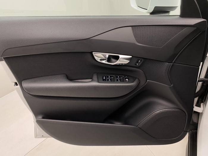 Volvo XC90 D5 AWD KINETIC AUT CZ 7míst 2.0 d