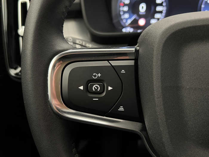 Volvo XC40 T2 MOMENTUM PRO 1.maj. 1.5 Momentum