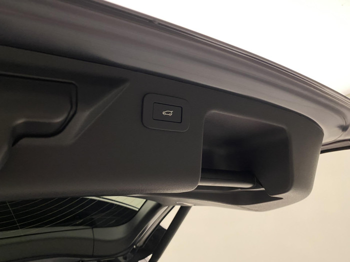 Land Rover Discovery Sport D200 R-DYNAMIC SE AWD AUT 2.0 d Dynamic SE