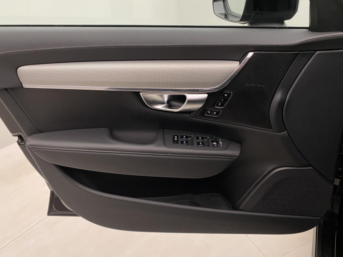 Volvo V90 CC B4 AWD PLUS AUT CZ 1.maj