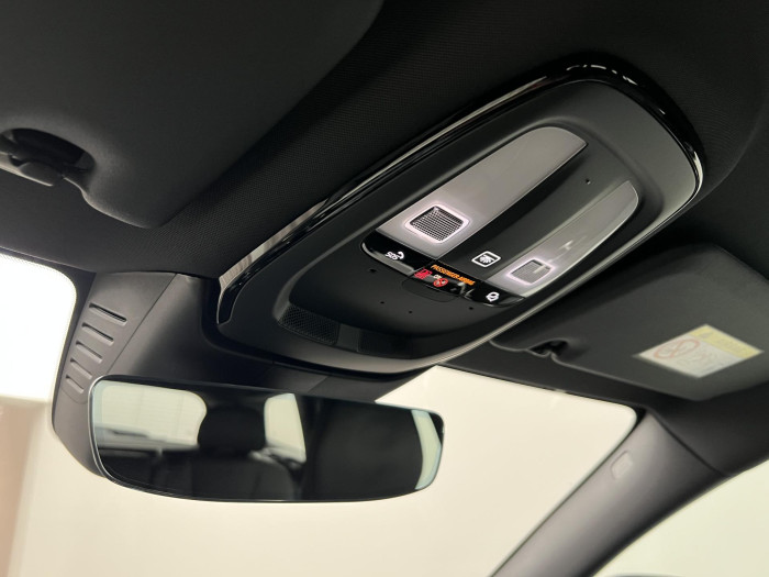 Volvo V60 B4 PLUS DARK AUT 1.maj.