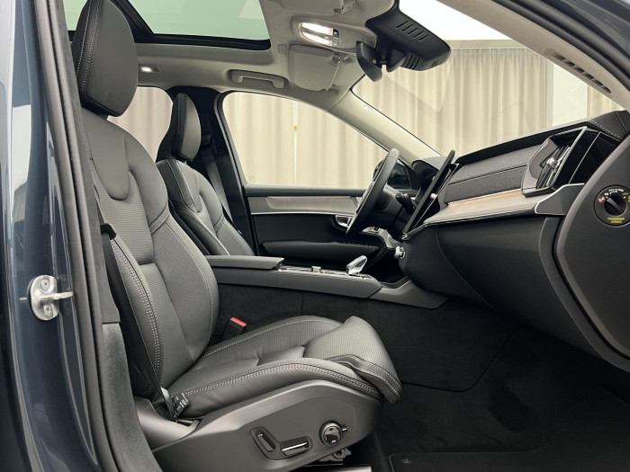Volvo XC90 T8 AWD RECHARGE DARK ULTRA AUT