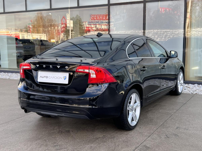 Volvo S60 D3 SUMMUM NAVIGACE 2.0 d Summum