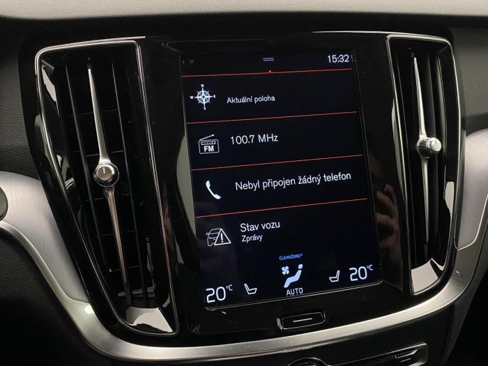 Volvo V60 T5 MOMENTUM AUT CZ REZERVACE 2.0 Momentum
