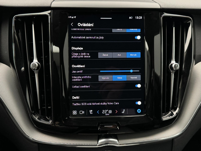 Volvo XC60 B5 AWD PLUS DARK AUT CZ 1.maj.