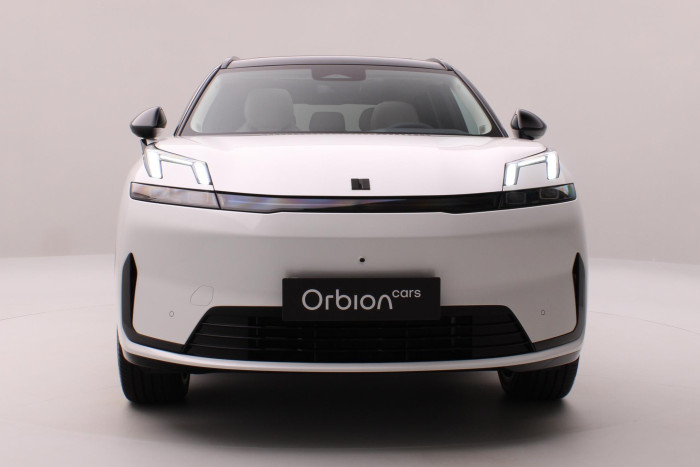 Lynk & Co 08 MORE PHEV