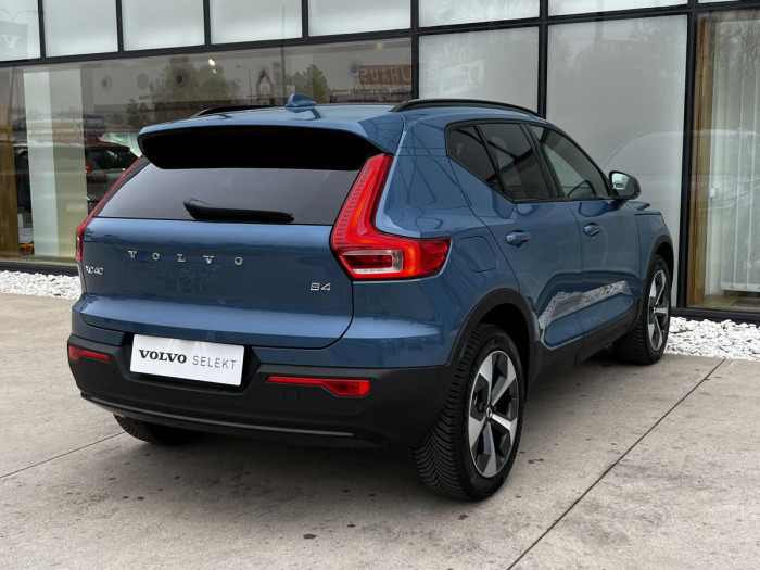 Volvo XC40 B4 DARK ULTIMATE Aut CZ