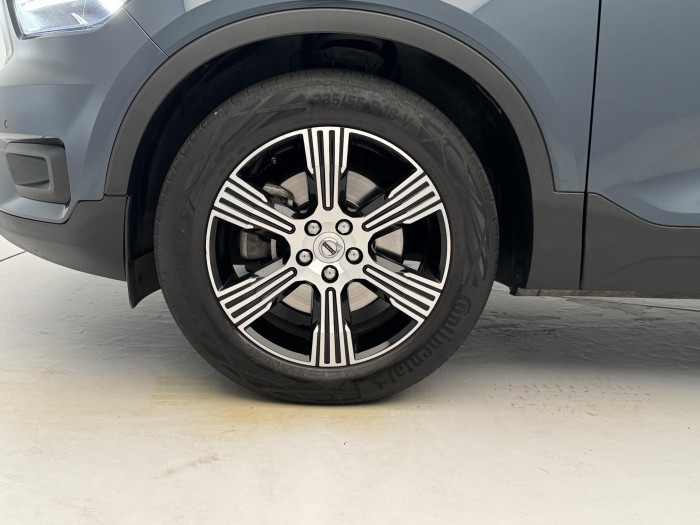 Volvo XC40 T4 AWD INSCRIPTION CZ 1.maj