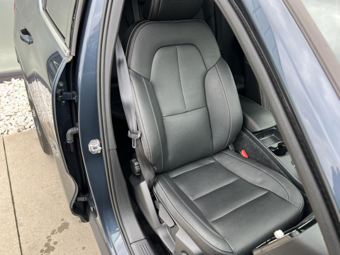 Volvo XC40 D3 INSCRIPTION 1.maj REZERVACE 2.0 d