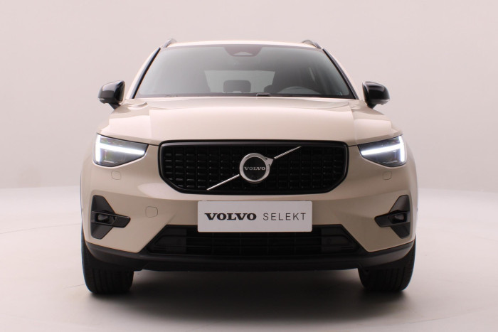 Volvo XC40 B3 DARK PLUS AUT CZ