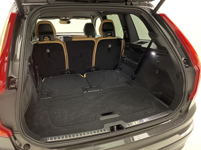 Volvo XC90 B5 AWD PLUS AUT REZERVACE 2.0 Plus