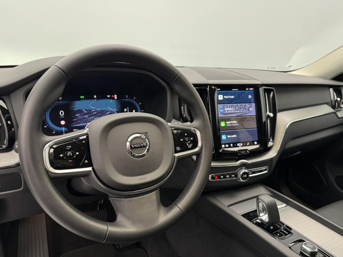 Volvo XC60 B4 AWD PLUS DARK CZ 1.maj