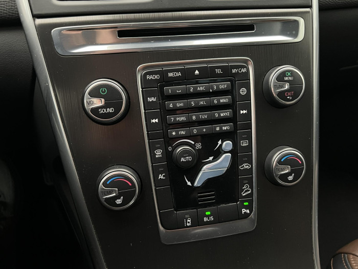 Volvo XC60 D5 AWD SUMMUM AUT CZ 2.4 d Summum