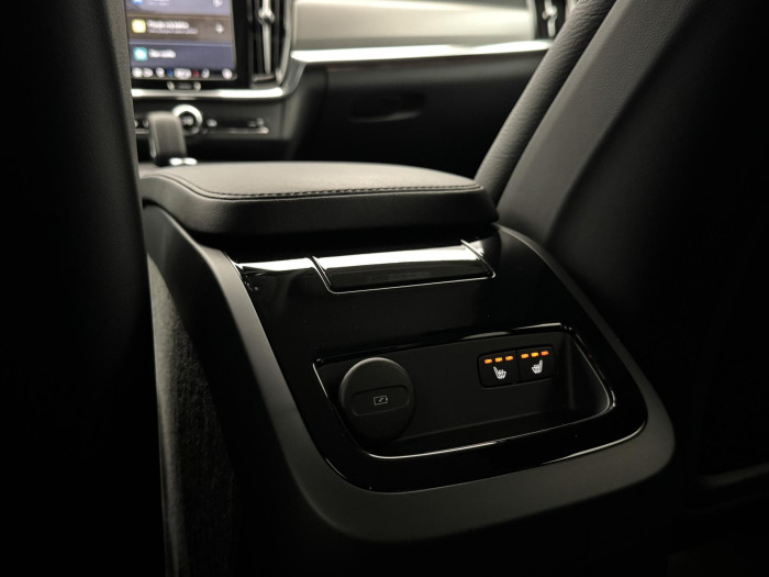 Volvo S90 T8 AWD RECHARGE AUT 1.maj.