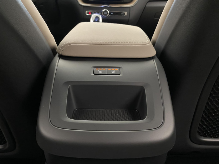 Volvo XC60 B5 AWD AUT DARK PLUS