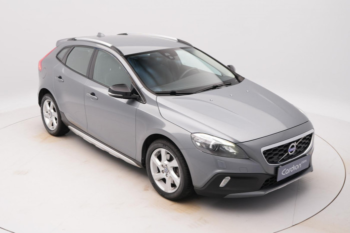 Volvo V40 CC D3 MOMENTUM REZERVACE 2.0 d CC CC Momentum