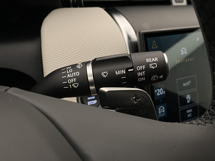 Land Rover Discovery Sport D200 DYNAMIC SE AWD REZERVACE 2.0 d Dynamic SE