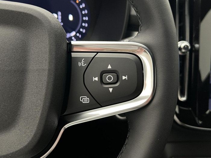 Volvo XC40 B3 AUT BLACK EDITION PLUS