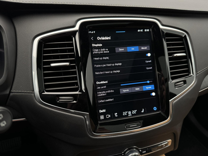 Volvo XC90 T8 AWD RECHARGE REZERVACE