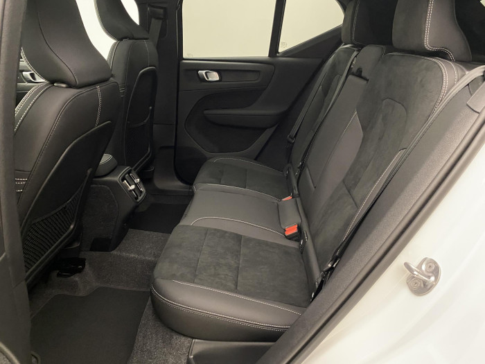Volvo XC40 B3 AUT DARK PLUS