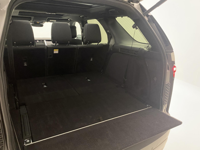 Land Rover Discovery D300 HSE AWD AUT 7míst 3.0 d