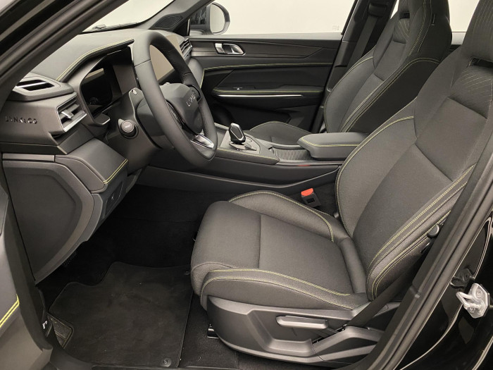 Lynk & Co 01 01 CORE PHEV