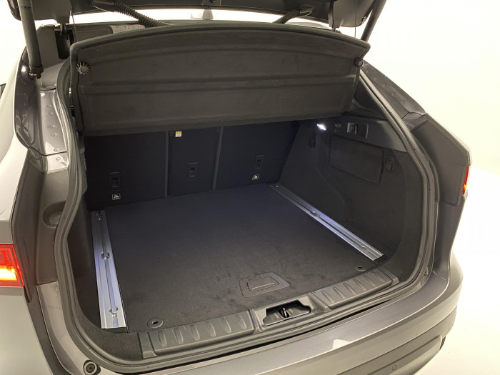 Jaguar F-Pace 20d R-SPORT AWD REZERVACE 2.0 d Sport