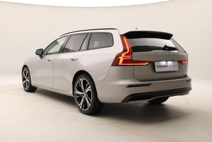 Volvo V60 B4 PLUS DARK AUT 1.maj