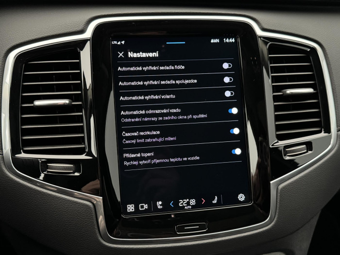 Volvo XC90 B5 AWD PLUS BRIGHT REZERVACE