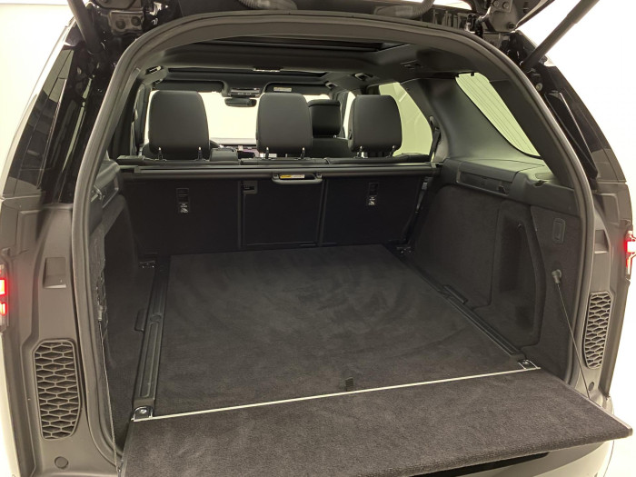 Land Rover Discovery D250 AWD R-DYNAMIC REZERVACE 3.0 d Dynamic