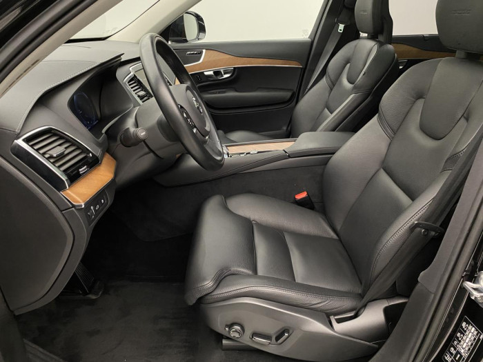 Volvo XC90 T8 AWD INSCRIPTION REZERVACE