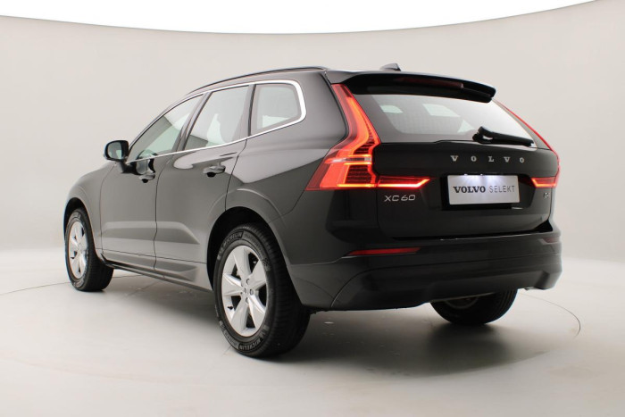Volvo XC60 B4 MOMENTUM PRO AUT REZERVACE 2.0 Momentum
