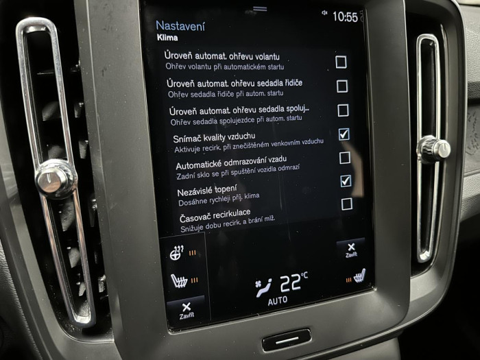Volvo XC40 T2 CORE AUT REZERVACE