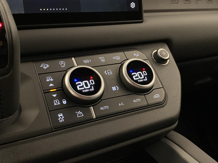 Land Rover Defender 110 D300 X-DYNAMIC SE AWD AUT 3.0 d Dynamic SE