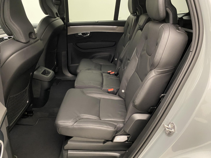 Volvo XC90 B5 AWD BLACK EDITION PLUS 7