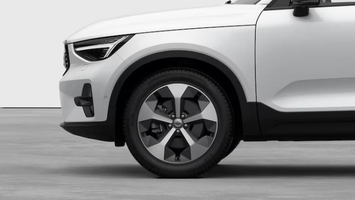 Volvo XC40 B3 DARK PLUS AUT